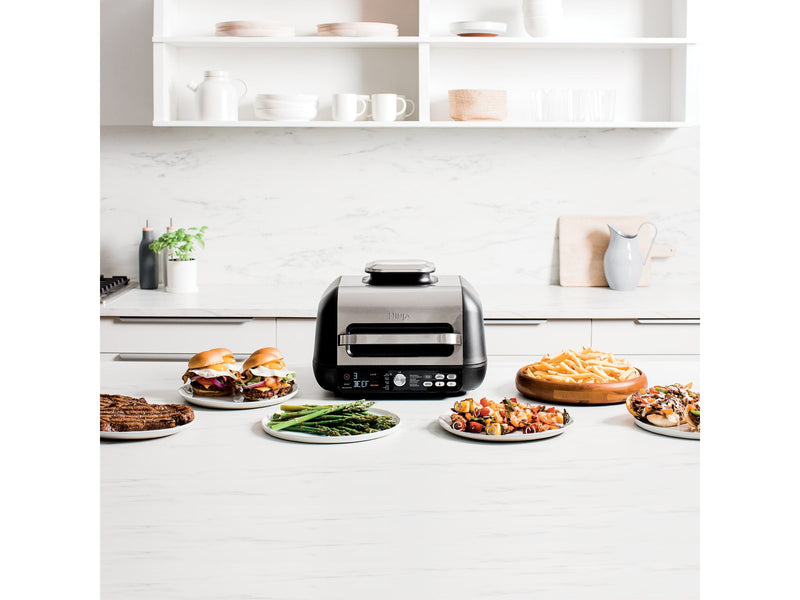 Ninja Foodi Smart XL Pro 7-in-1 Indoor Grill & Griddle with Smart Cook System, 3.8L Air Fryer, Roast, Bake, Dehydrate, and Broil, IG651C